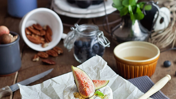 Mirage Gourmand photograhe culinaire styliste culinaire Paris Cheese with figs and honey