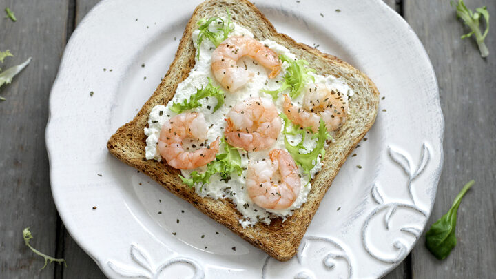 Mirage Gourmand photograhe culinaire styliste culinaire Paris Toast with shrimps